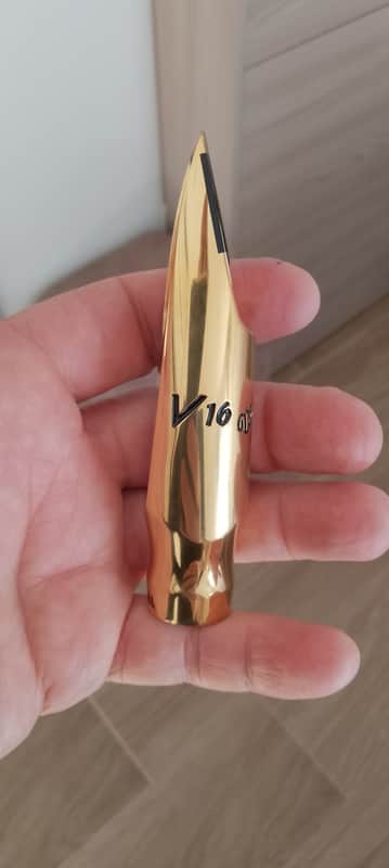 Vandoren V16 T9 small tenor saxophone mouthpiece Gold 24K , mint condition. image 1