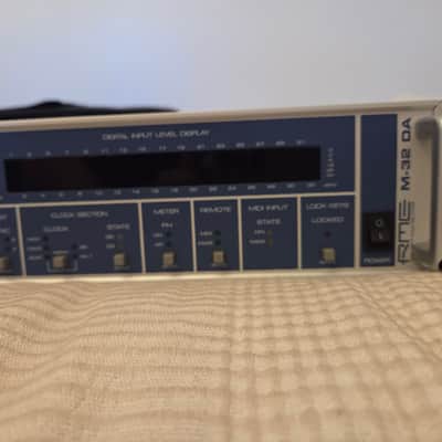 RME M-32 DA Hi-Precision 192kHz 32-Channel MADI / ADAT to Analog Converter 2010s - Blue image 4