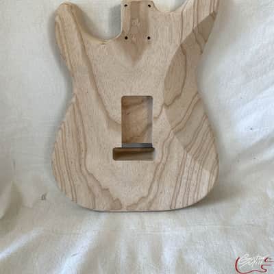 Guitar Mill S-Style Body / 1 pc. Ultra Light Swamp Ash / 3 lbs. 15 oz. (#GIN-3635) image 2