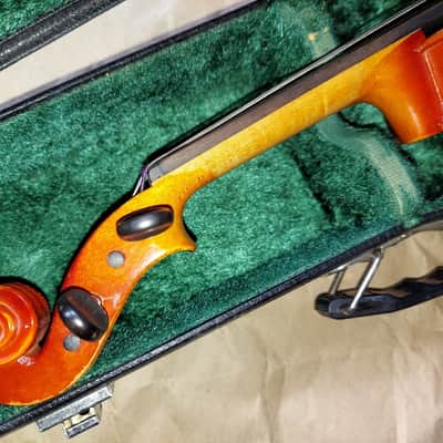 Suzuki Model 220 size 1/4 violin, Japan, 1986, with case (Bow needs replace hair) image 16