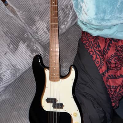 Squier Bullet Bass 1987 - Black - MIK Made in Korea P-Style Vintage Bass - First Year Squier by Fender image 2