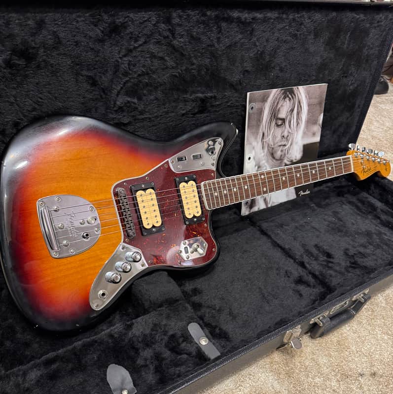 Fender Kurt Cobain Relic Jaguar 2014-Present 3-Color Sunburst