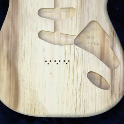 1 Piece 40 year Aged Pine Strat body Standard Hardtail 2lbs 15oz #3695  **IMPORTS INCLUDED image 4