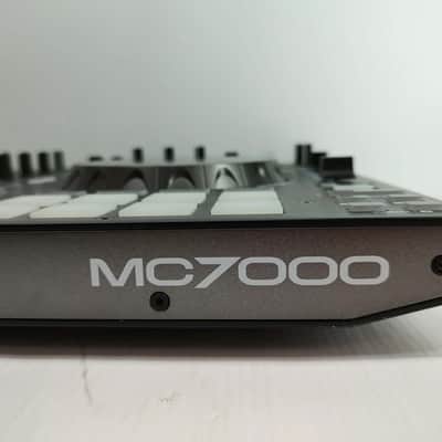 Denon MC-7000 4-Channel DJ Controller with Duo USB Interfaces 2020's - Black image 9