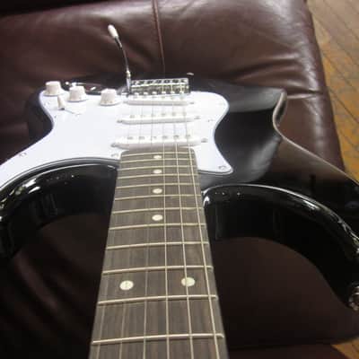 Jay Turser 3/4 Double Cutaway Electric Guitar JT-300-BK-A-U - Black and White image 7
