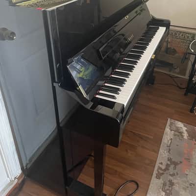 Yamaha U1TA2 Upright Piano (Black) – Excellent Condition – Brooklyn image 2