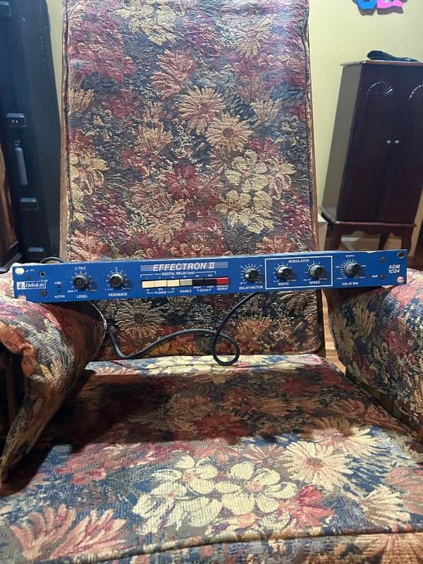 Delta Lab ADM 1024 Effectron 2 1980s - blue image 1