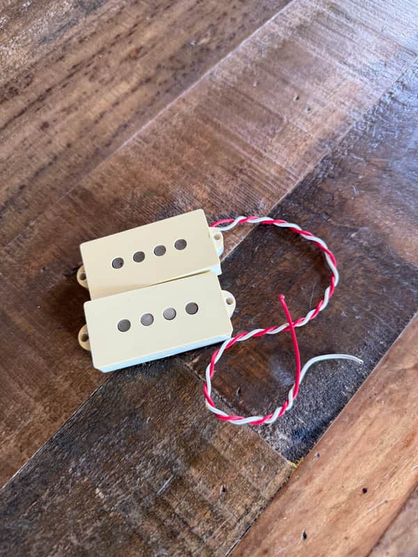 G&L USA P Bass Pickup 1990’s - White image 1