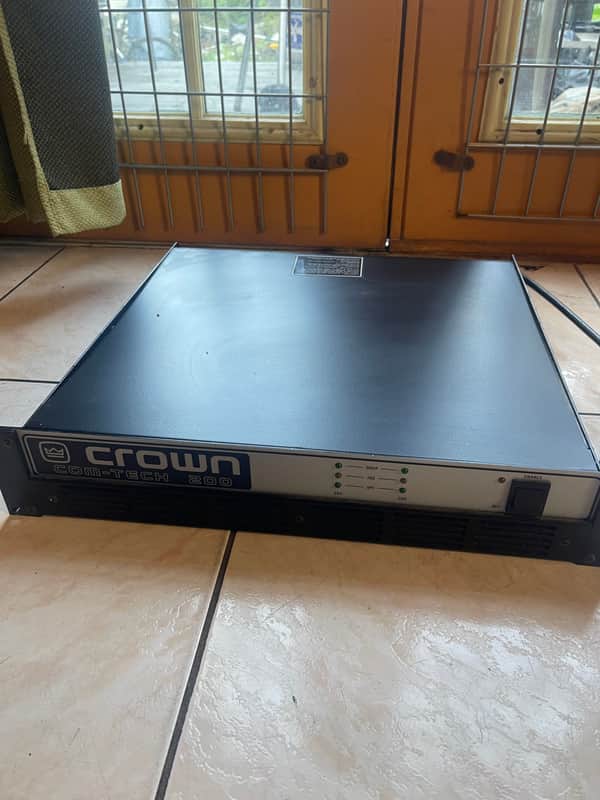 Crown Com-tech 200 image 1