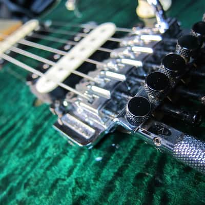 Music Man EVH Signature Model / Green Quilt top image 5