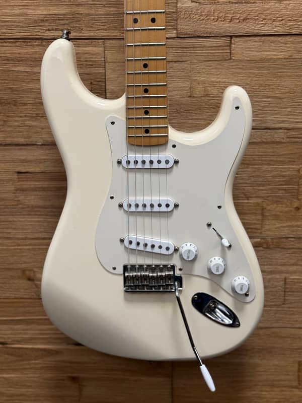 Fender Jimmie Vaughan Stratocaster Guitar -1997 - MIM- Olympic White 7lbs 14oz w/Roadrunner gig bag