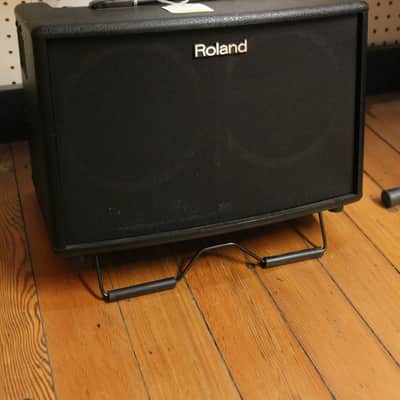 Roland AC-60 Acoustic Guitar Combo W/ Case and Stand - Black image 2