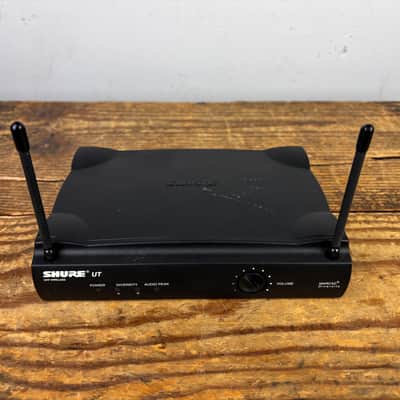 Shure UT UHF Marcad Diversity Wireless Guitar Transmitter and Receiver image 2