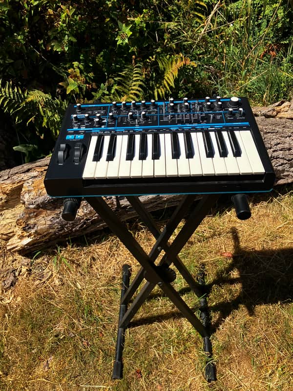 Novation Bass Station II 25-Key Monophonic Synthesizer