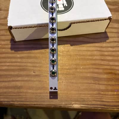 Intellijel Mult Dual 1x4 Passive Multiple w/original box (better than all other listings?) image 8