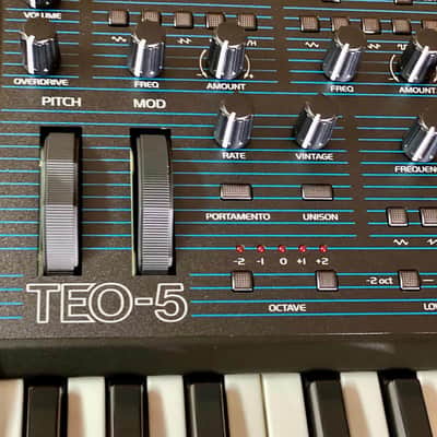 Immagine Oberheim TEO-5 44-Key 5-Voice Synthesizer - Black - 10