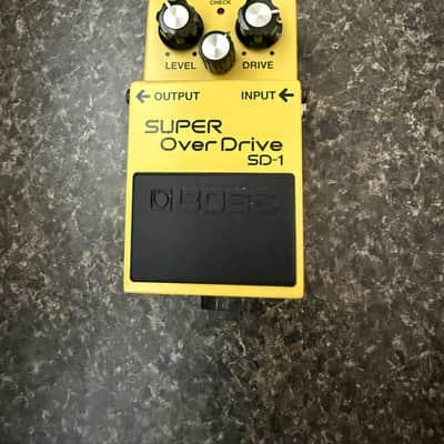 Boss SD-1 Super OverDrive (Silver Label) 1997 - Present - Yellow image 1