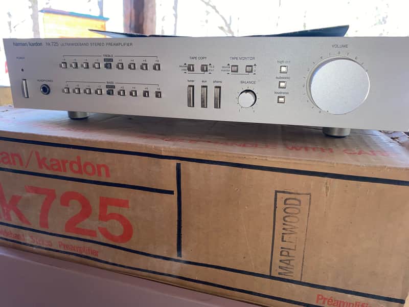 Harman Kardon HK725 preamplifier in box