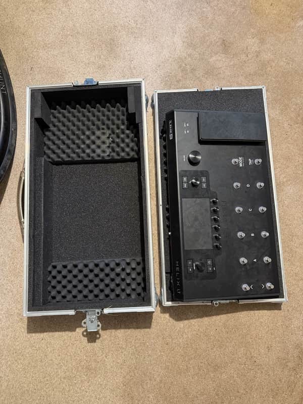 Immagine Line 6 Helix LT 2017 - Present - Black With Flight Case - 1