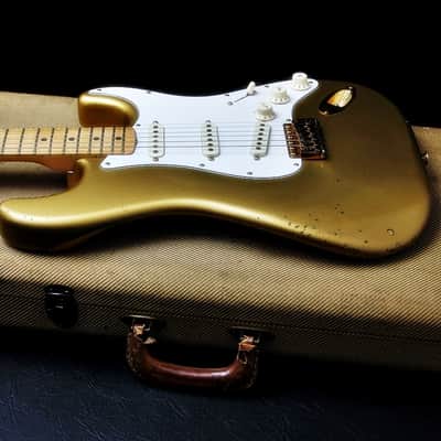 FENDER USA LTD " The Gold Stratocaster" "Gold + Maple" (1981) image 23