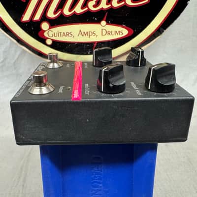 TC Electronic Vintage Bass Distortion Pedal image 4