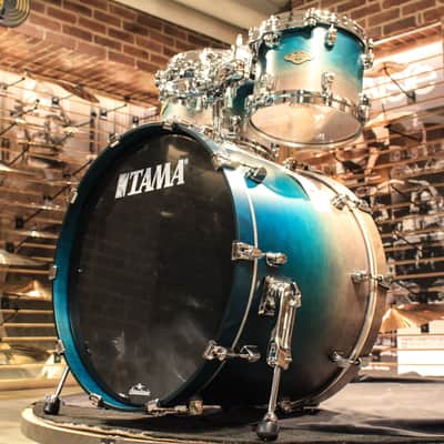 Tama Starclassic Walnut/Birch 5pcs Satin Sapphire Fade Drum set - Demo! image 3