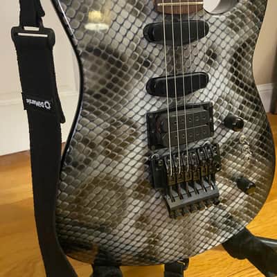 B. C. Rich ST-lll U.S.A. - HSS Vintage 1987 Snake Skin image 3
