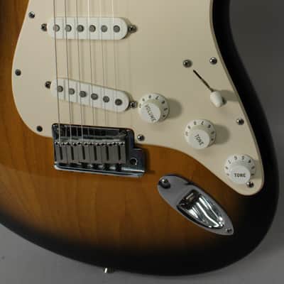 2005 Fender 50th Anniversary American Stratocaster 2-Color Sunburst w/OHSC image 17
