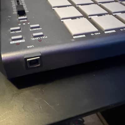 Akai MPD18 - Black image 3