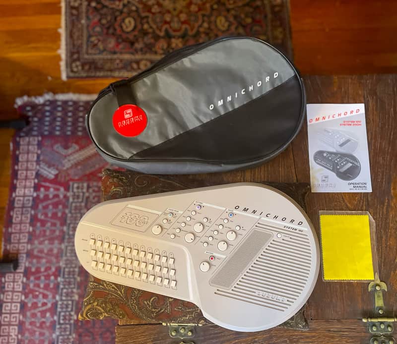 Suzuki OM-100 Omnichord