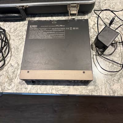 YAMAHA WX5 MIDI Wind Controller with VL70-m Virtual Acoustic Tone Generator
