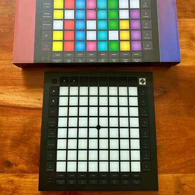 Novation Launchpad Pro MKIII Pad Controller 2020 - Present - Black image 7