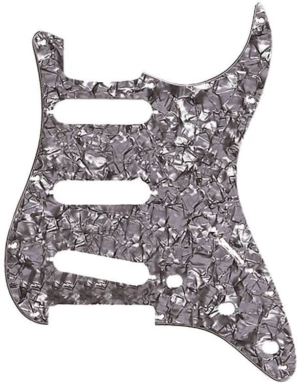 Fender Standard Stratocaster 11-Hole Pickguard image 5