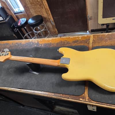 Fender Musicmaster 1973-1974 - Vintage white image 3