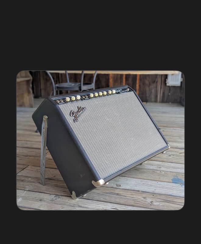 Fender Vibrolux Reverb image 1
