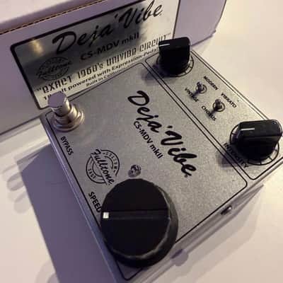 Fulltone CS-MDV MkII Custom Shop Mini Deja Vibe MkII image 2