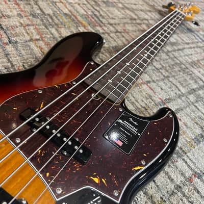 Fender American Professional II Jazz Bass V with Rosewood Fretboard 2020 - Present - 3-Color Sunburst image 4