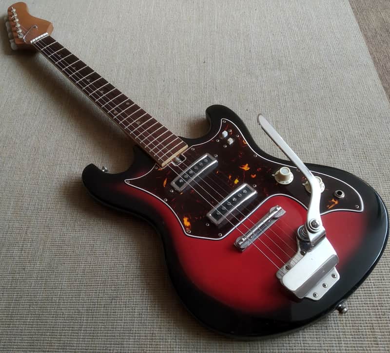 Teisco EG 2 Red Sunburst - 'Hertiecaster' Japan 60s/70s vintage
