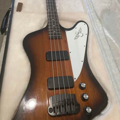 GIBSON THUNDERBIRD IV bass guitars