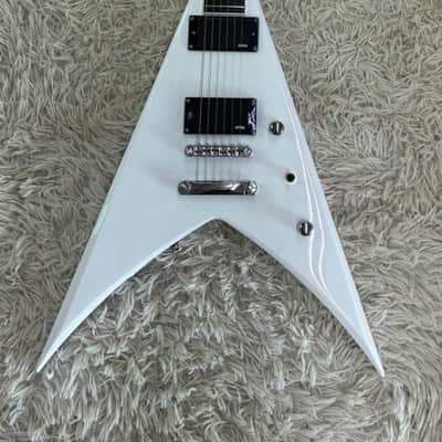 Jackson Pro Series King V™ KVTMG Electric Guitar, Ebony Fingerboard, Snow White image 1