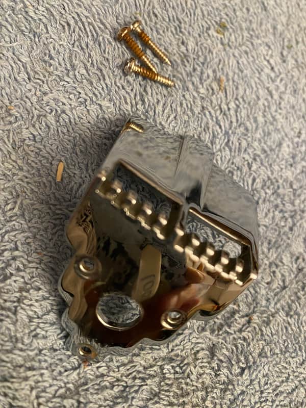 Eastman Cast Mandolin tailpiece 2005 - Chrome image 1