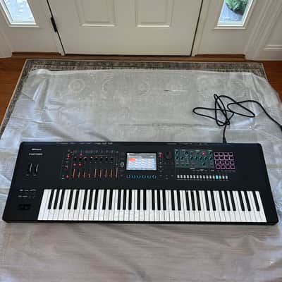 Roland Fantom 7 76-Key Keyboard Workstation