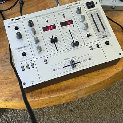 Pioneer DJM-200 S 2 Channel DJ Mixer image 1