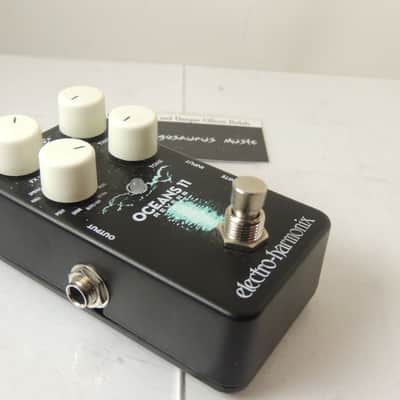Electro Harmonix Oceans 11 Reverb Effects Pedal EHX Free USA Shipping image 2