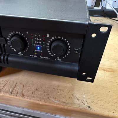 QSC PL325 Powerlight 3 Series Lightweight Rack-Mounted Power Amp 2010s - Black image 4