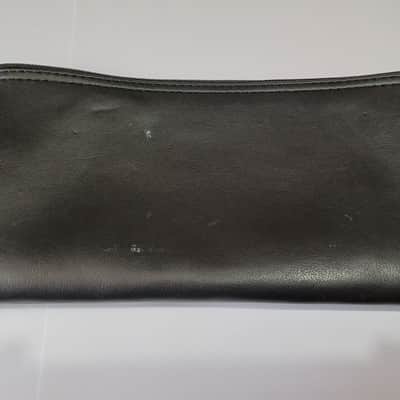 Shure SM57 Cardioid Dynamic Microphone - with zip case and mic clip image 15