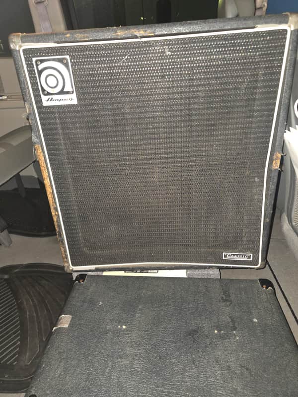 Ampeg SVT-410HE Classic Series 500-Watt 4x10" Bass Speaker Cabinet