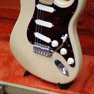 Fender Buddy Guy Stratocaster 1996 - Honey Blonde image 5