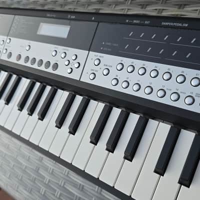 Korg microSTATION 61 Music Workstation - Excellent Working Condition - Includes Power Supply 00 - Black image 2