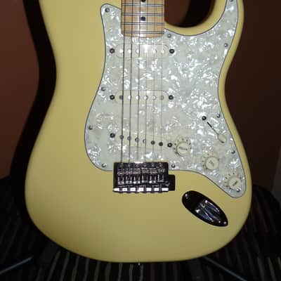 Fender Stratocaster Deluxe Road House 2014 - Gloss image 1